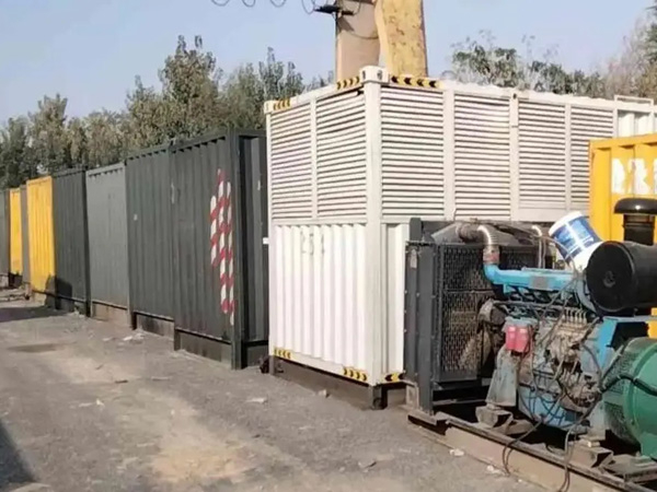 临沧200KW柴油发电机机组每小时油耗是多少？